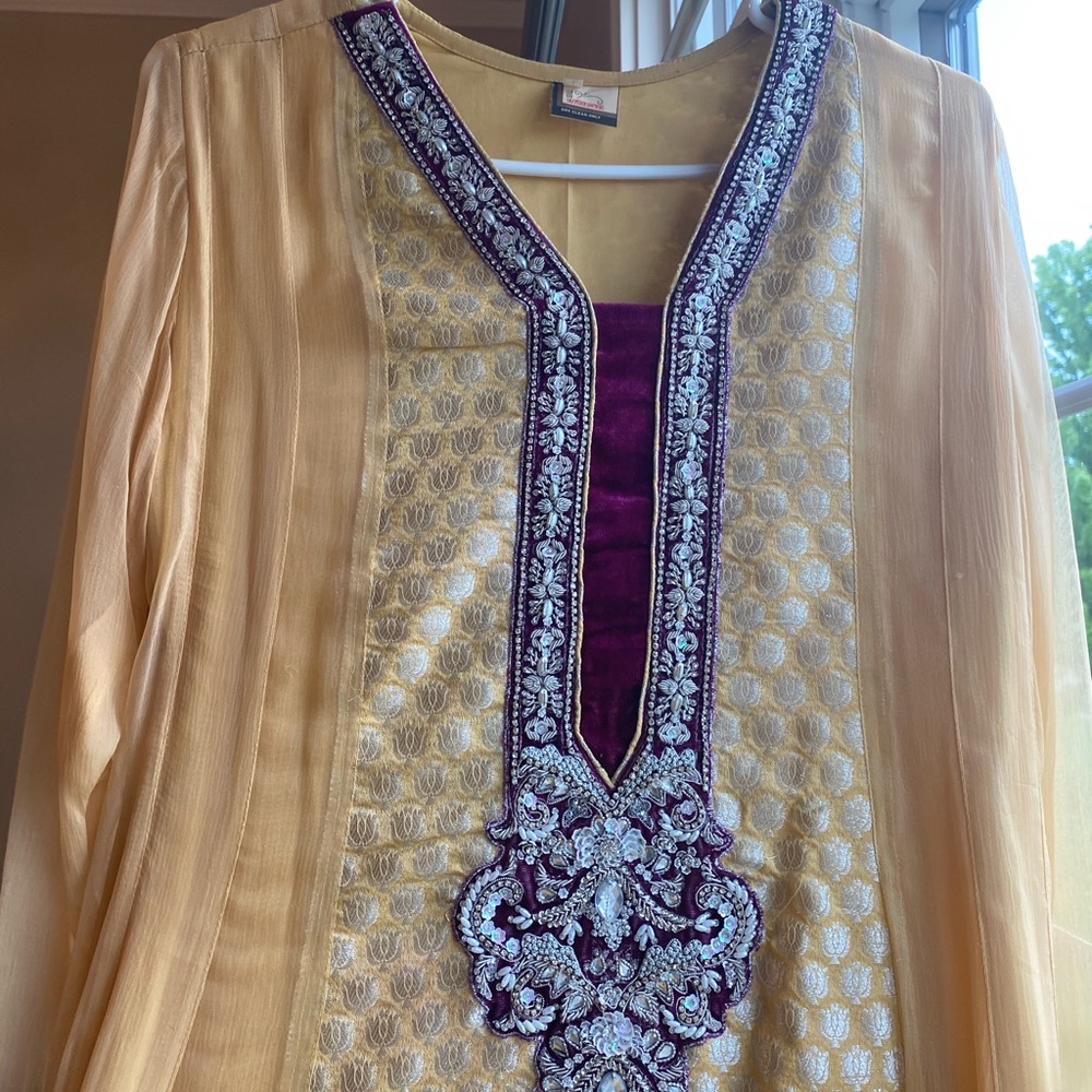 Pakistani/Indian/Desi 3 piece suit